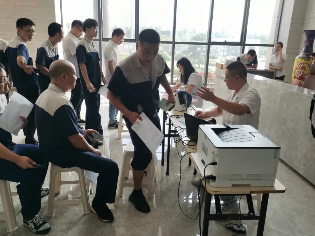 無償獻(xiàn)血，溫暖相傳