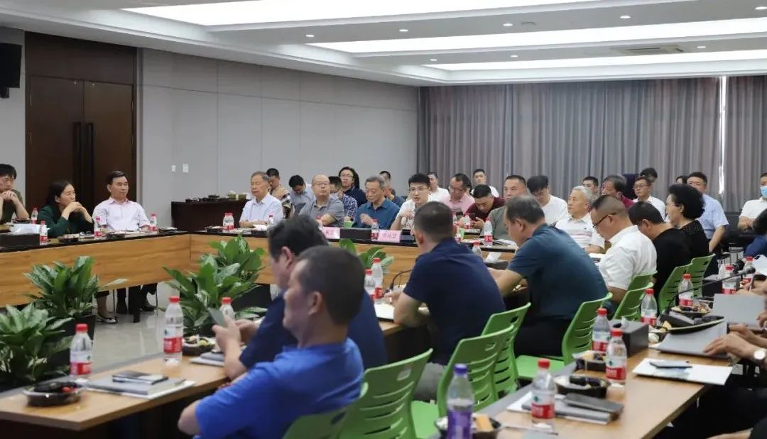 卓越企業(yè)家學(xué)習(xí)俱樂部走進(jìn)通力科技參觀學(xué)習(xí)！